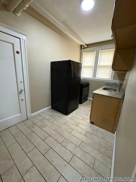 Building Photo - 32 Sidlaw Rd