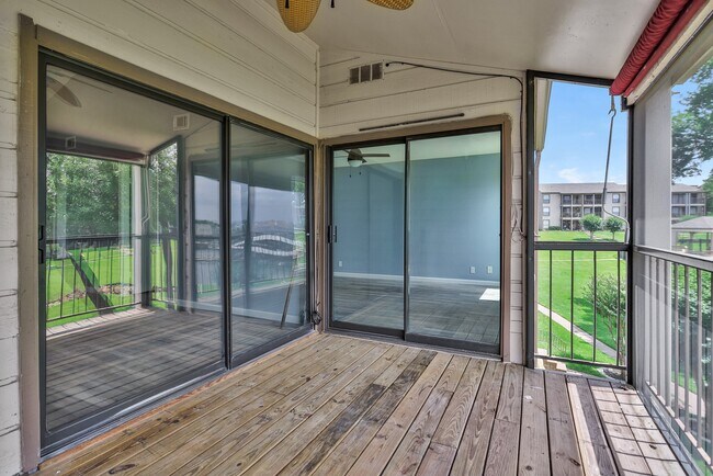 Building Photo - 205G Lakeview Terrace