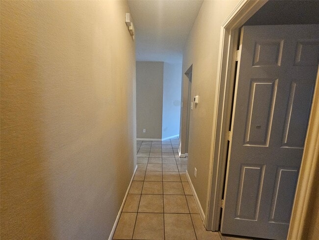 Building Photo - 23506 Hidden Maple Dr