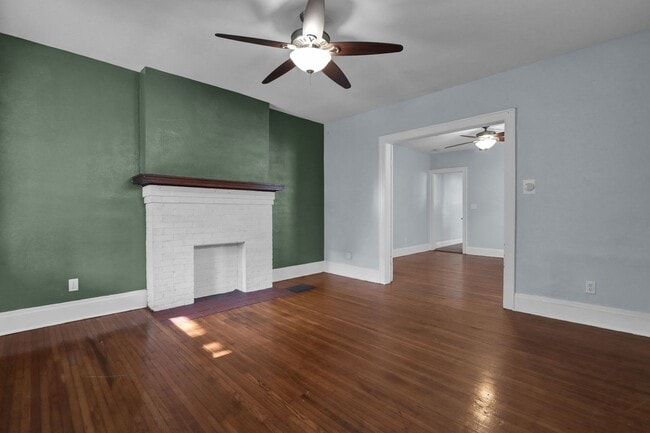 Building Photo - 2475 Indianola Ave