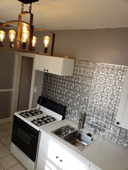 Building Photo - 2920 Columbus St