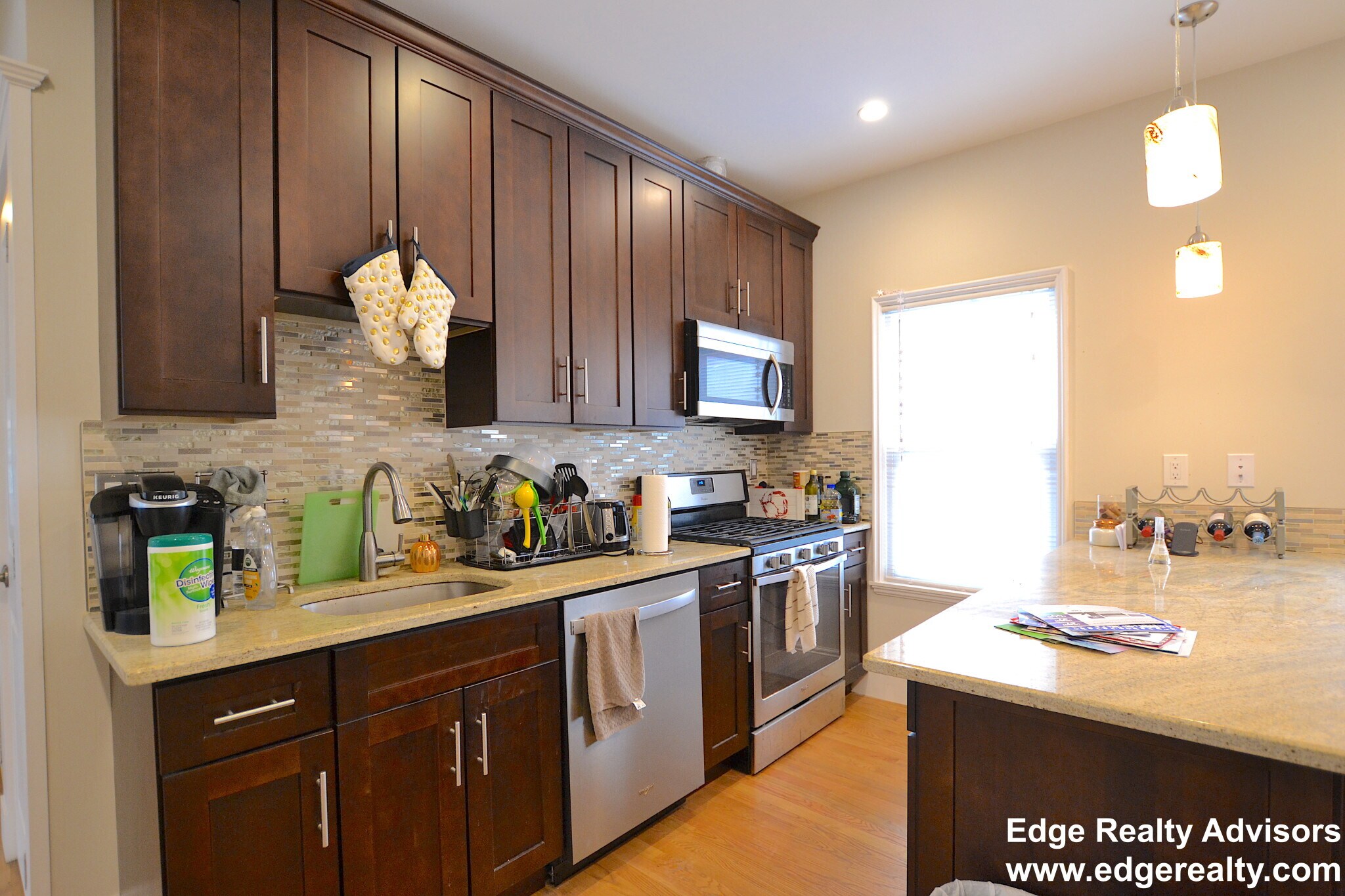 Building Photo - 27 Union St