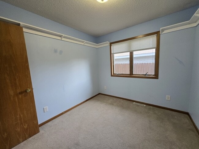 Building Photo - 5038 W Elm Ct
