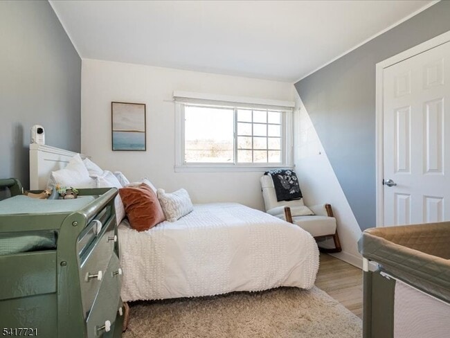 Building Photo - 15 Windemere Rd