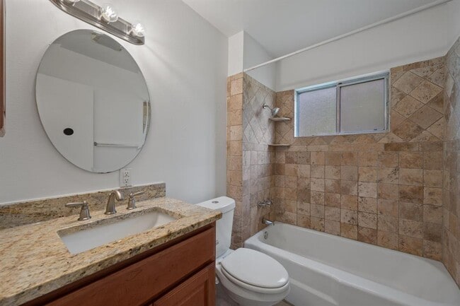Building Photo - 7009 Isabelle Dr