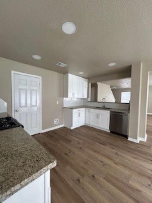 Building Photo - 17107 Westminster Village Ct