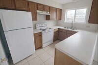 Building Photo - 2155 Hazlitt Dr