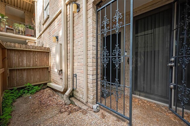 Building Photo - 4633 Wild Indigo St