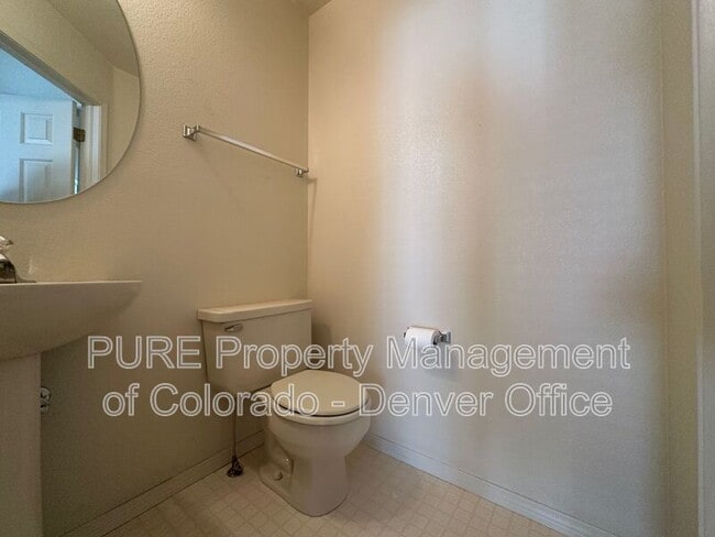 Building Photo - 9705 W Powers Cir