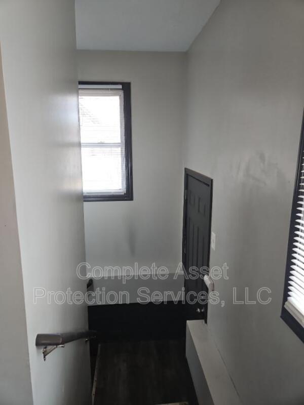 Building Photo - 3707 S Liverpool Rd