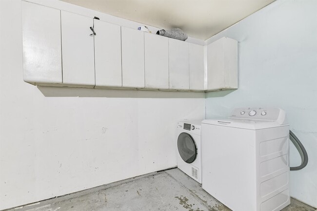 Building Photo - 19302 Cypress Bay Dr