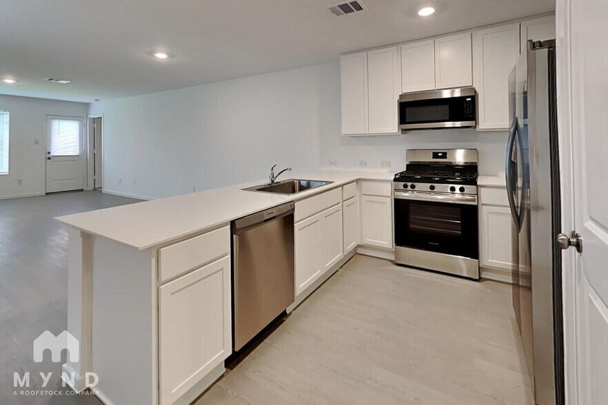 Building Photo - 940 Capracotta Dr