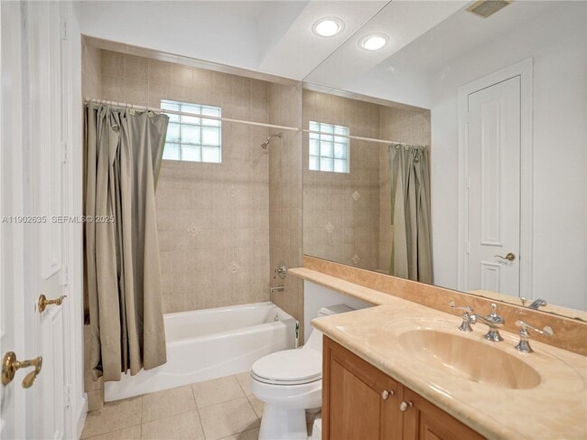 Building Photo - 16291 Bristol Pointe Dr