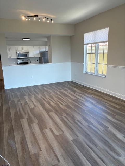 Building Photo - 1200 Town Center Dr