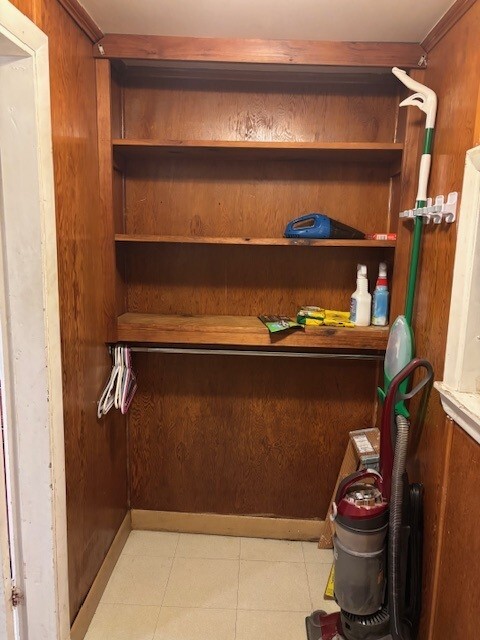 Mudroom side entry - 10 Sadler St