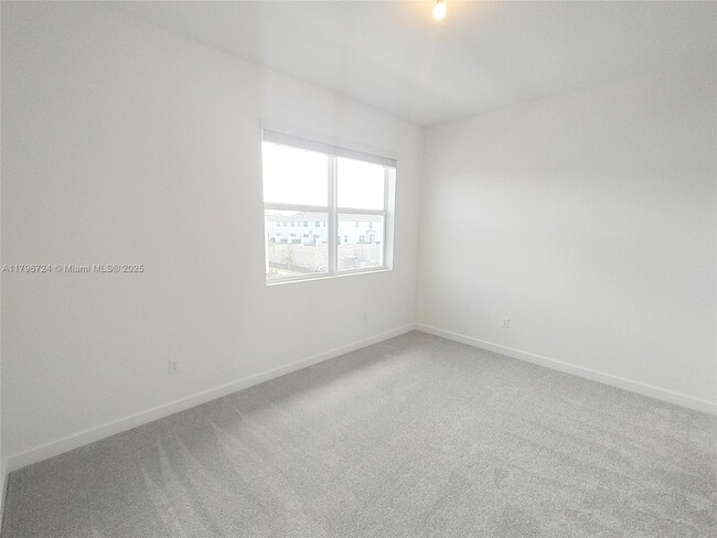 Building Photo - 522 Rivergrass St