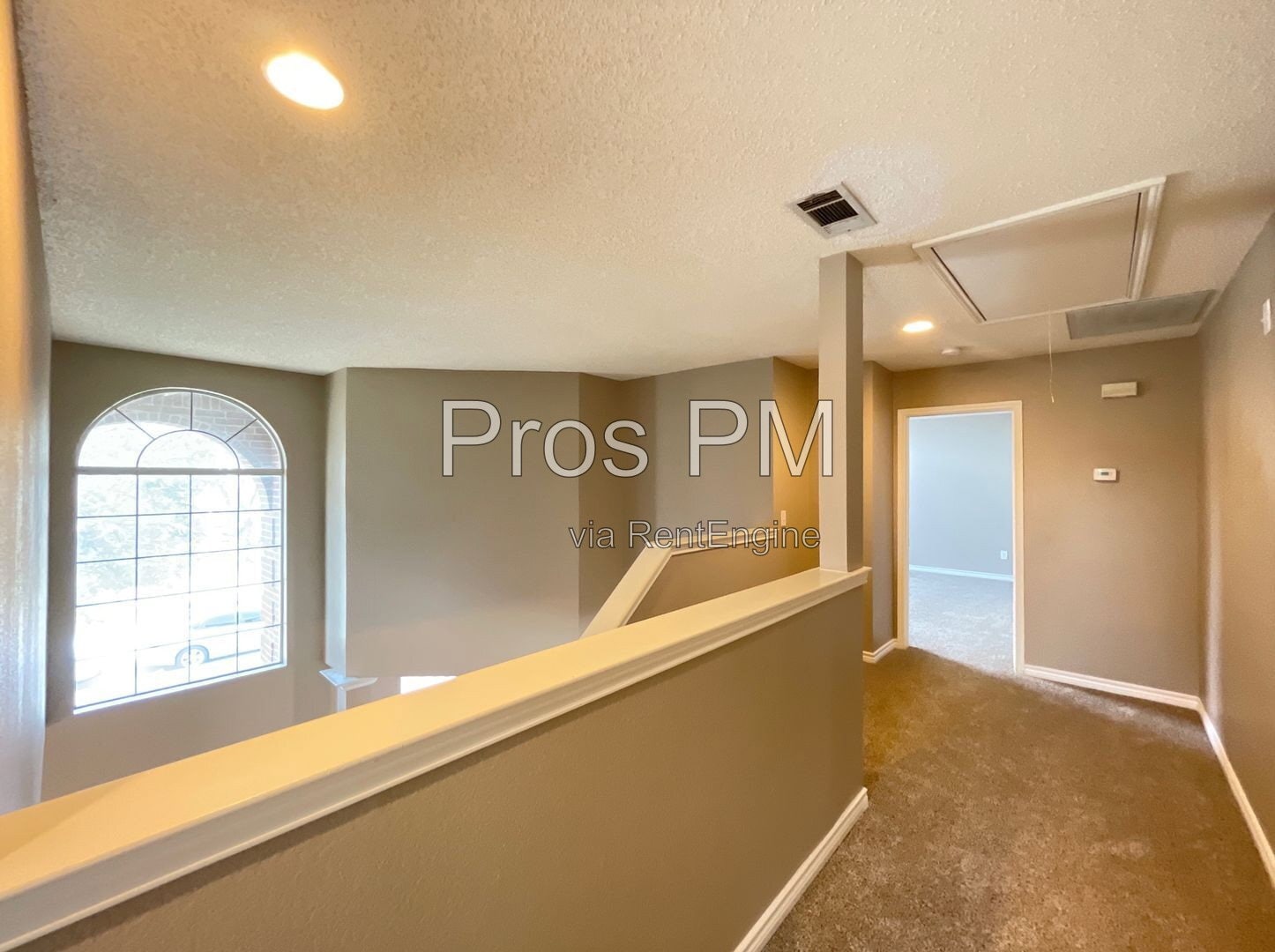 Building Photo - 8100 Waimea St