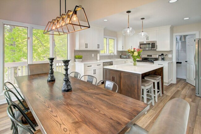 Building Photo - 16920 Landover Rd