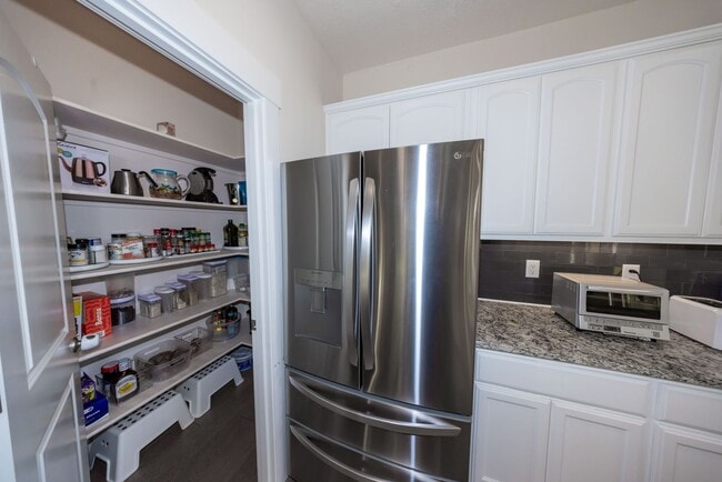 Building Photo - Beautiful Gated 3-Bedroom Home in Camas – Loft/family room, Bonus room, and Outdoor Living!