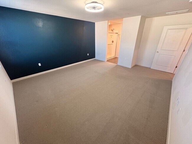 Building Photo - Beautiful Home for rent in Hanford, Ca