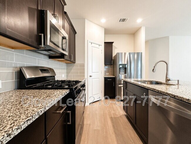 Building Photo - 7939 Dovers Den