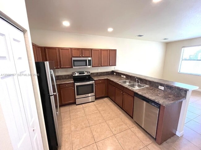 Building Photo - 3514 W 88th Terrace