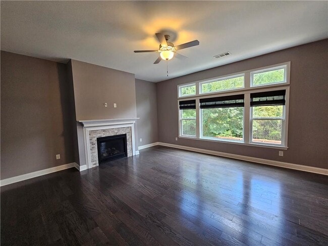 Building Photo - 3750 Thackary Dr