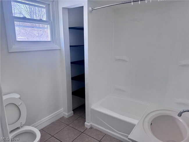 Building Photo - 6606 Charter Ave