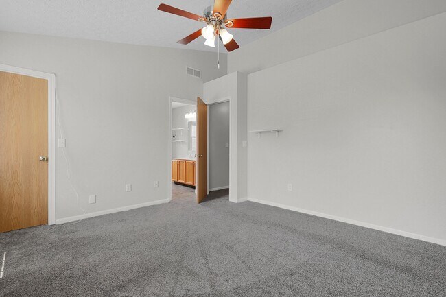 Building Photo - 299 Iris Trail Dr