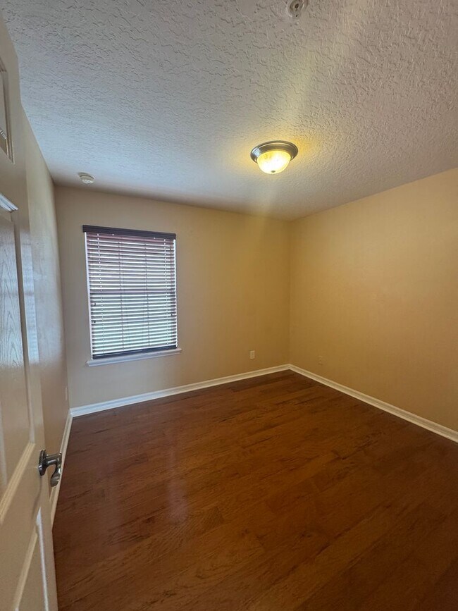 Building Photo - 5364 Penway Dr