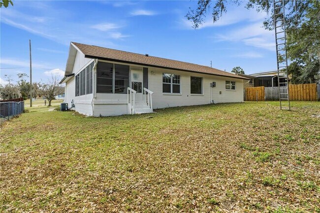 Building Photo - 616 Water Rd