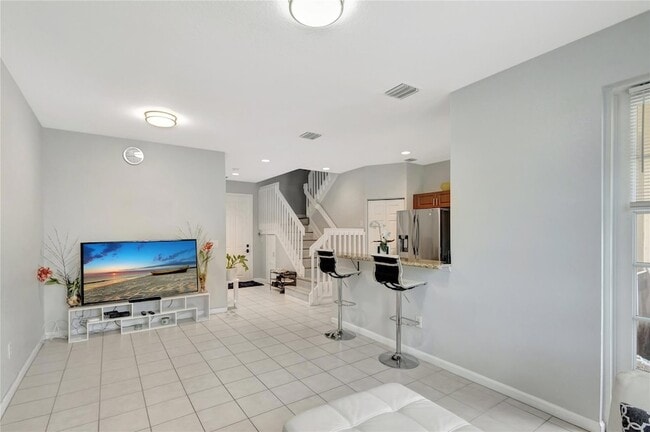 Building Photo - 2037 Nassau Dr