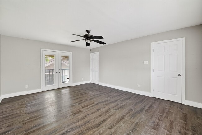 Building Photo - 6832 Avenue I