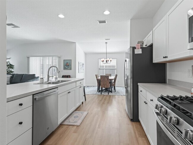 Building Photo - 928 Veronica Ct