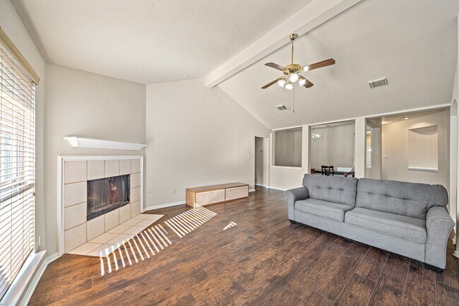 Building Photo - 12407 Fox Trace Ln