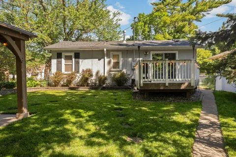 Building Photo - Charming 3-Bed Gem with Hardwood Floors in Saint Louis Park!