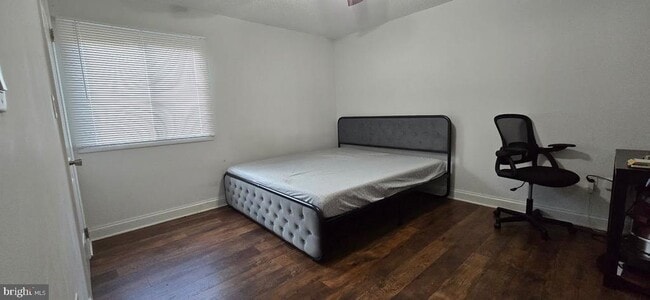 Building Photo - 5019 Ravens Crest Dr