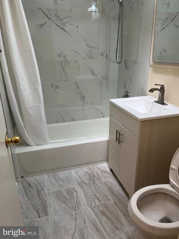 Building Photo - 2305 Benson St