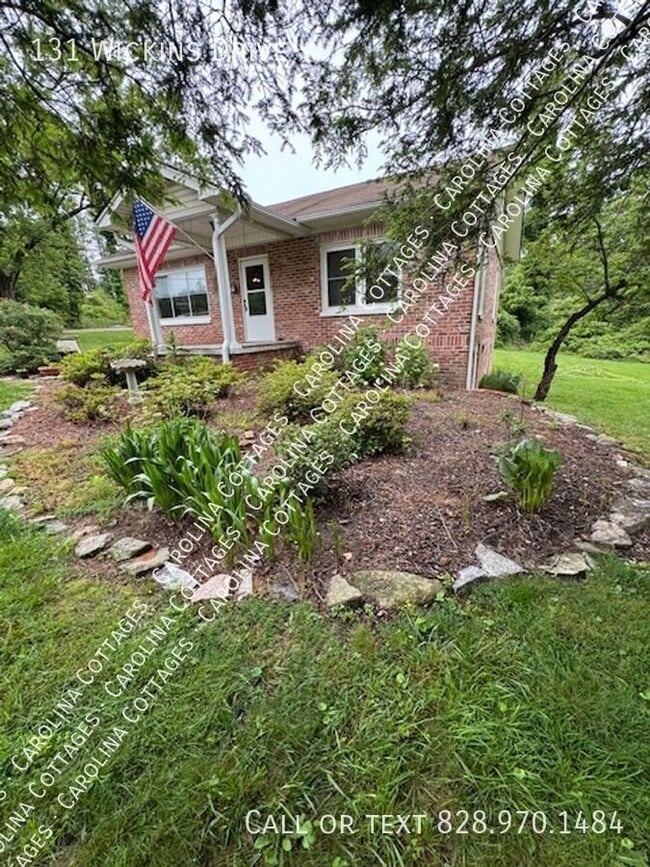 Building Photo - 131 Wickins Dr