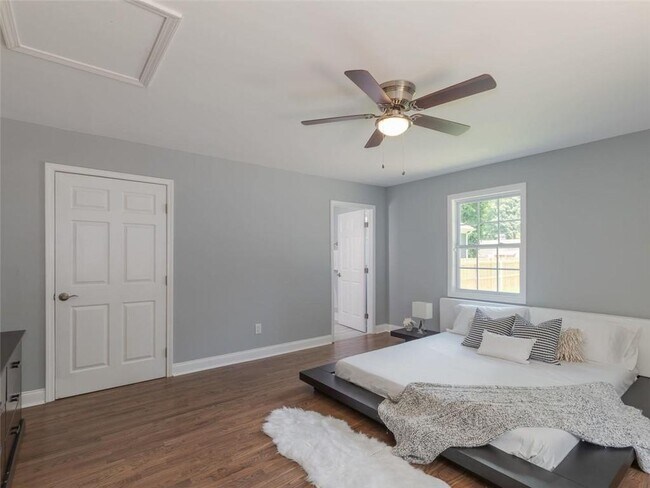 Primary Bedroom - 1377 Avon Ave SW