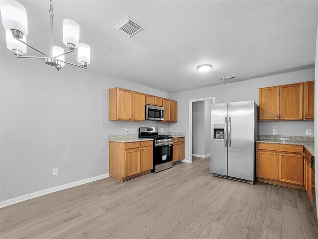 Building Photo - 8134 White Arbor Ct