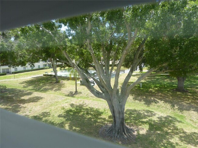 Building Photo - 2700 Bayshore Blvd