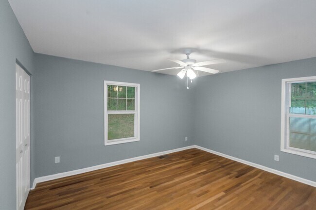 Building Photo - WELCOME HOME!