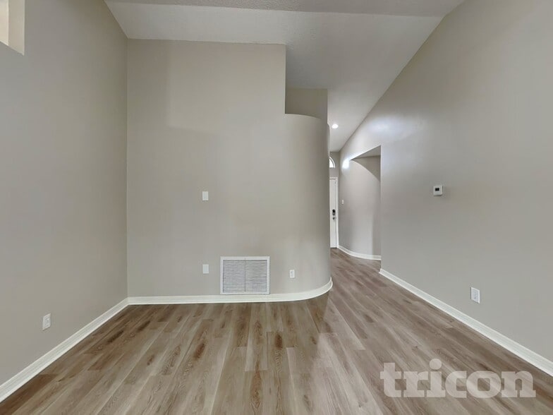 Building Photo - 1765 Tinsmith Cir