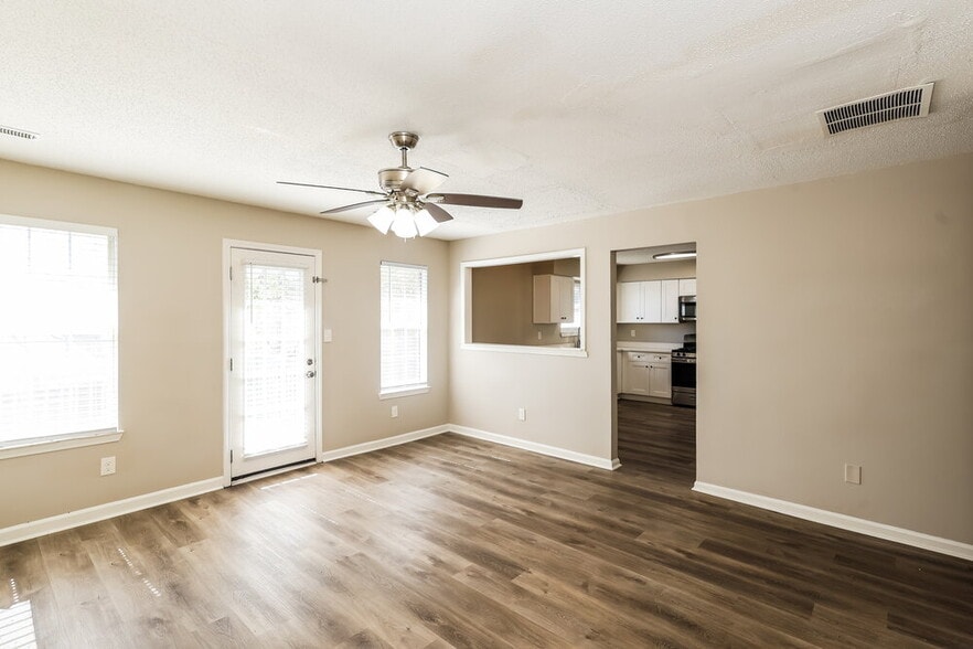 Building Photo - 7605 Briar Crest Ct