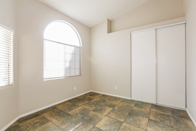 Building Photo - 6364 Gentlewood Ave