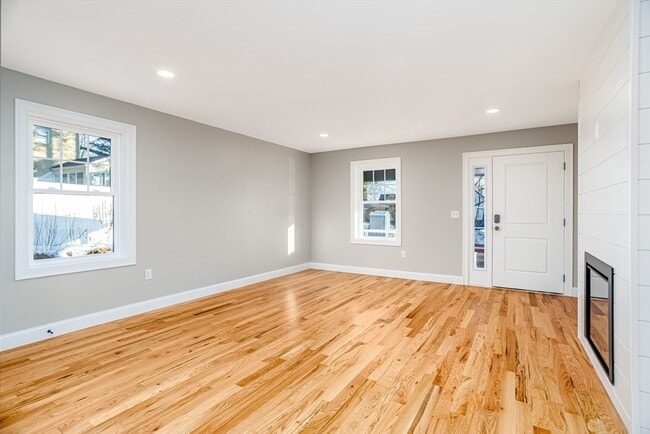 Building Photo - 29 Milton St