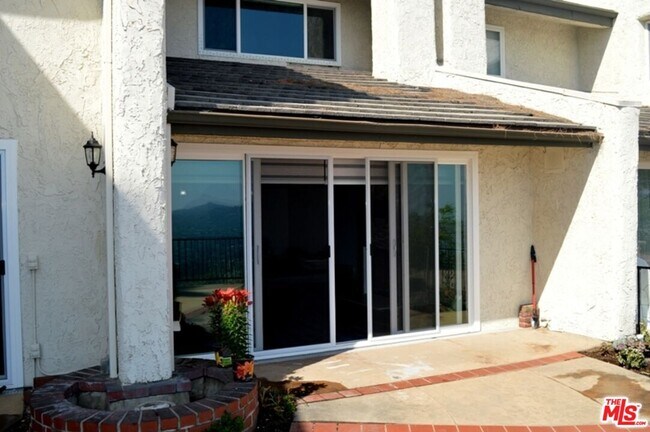 Building Photo - 5425 Godbey Dr