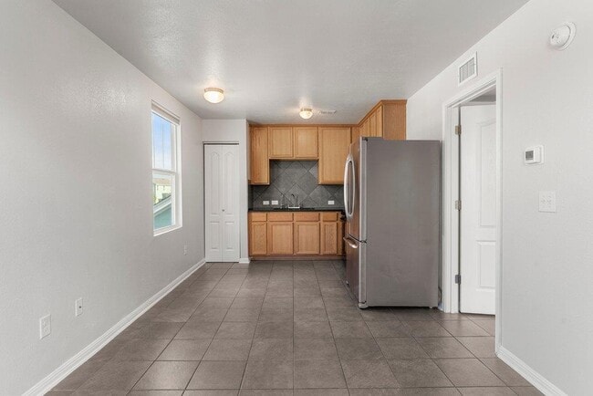 Building Photo - 1600 Arbor Knot Dr