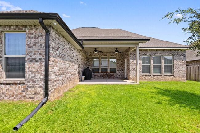 Building Photo - 212 Blaze Blvd